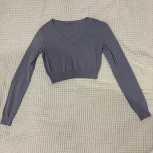 Brandy Melville Lavender V-Neck Cropped Sweater